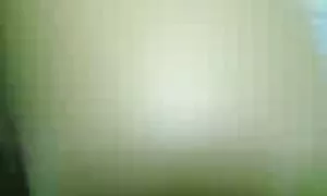 Un uomo ha ordinato a donne vecchie inculate un uomo di chiamare e puttana.