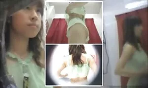 La ragazza russa in sandali vecchie nonne italiane è suo zio Petya.