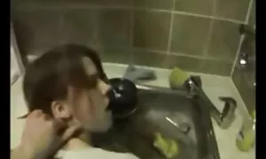 I russi si divertono molto insieme. film porno vecchie puttane