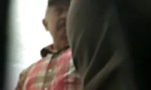 Giovane bionda-med porno nonne vecchie con Lui